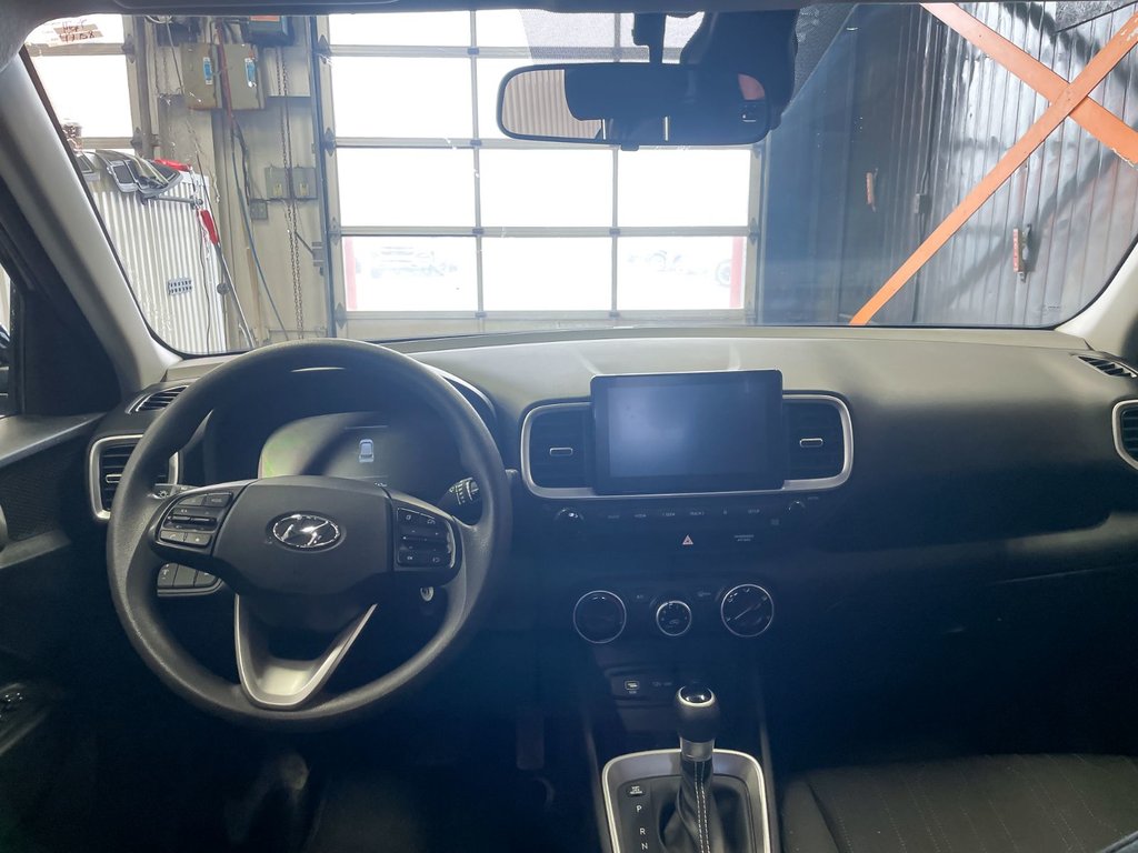 2023 Hyundai Venue in St-Jérôme, Quebec - 10 - w1024h768px