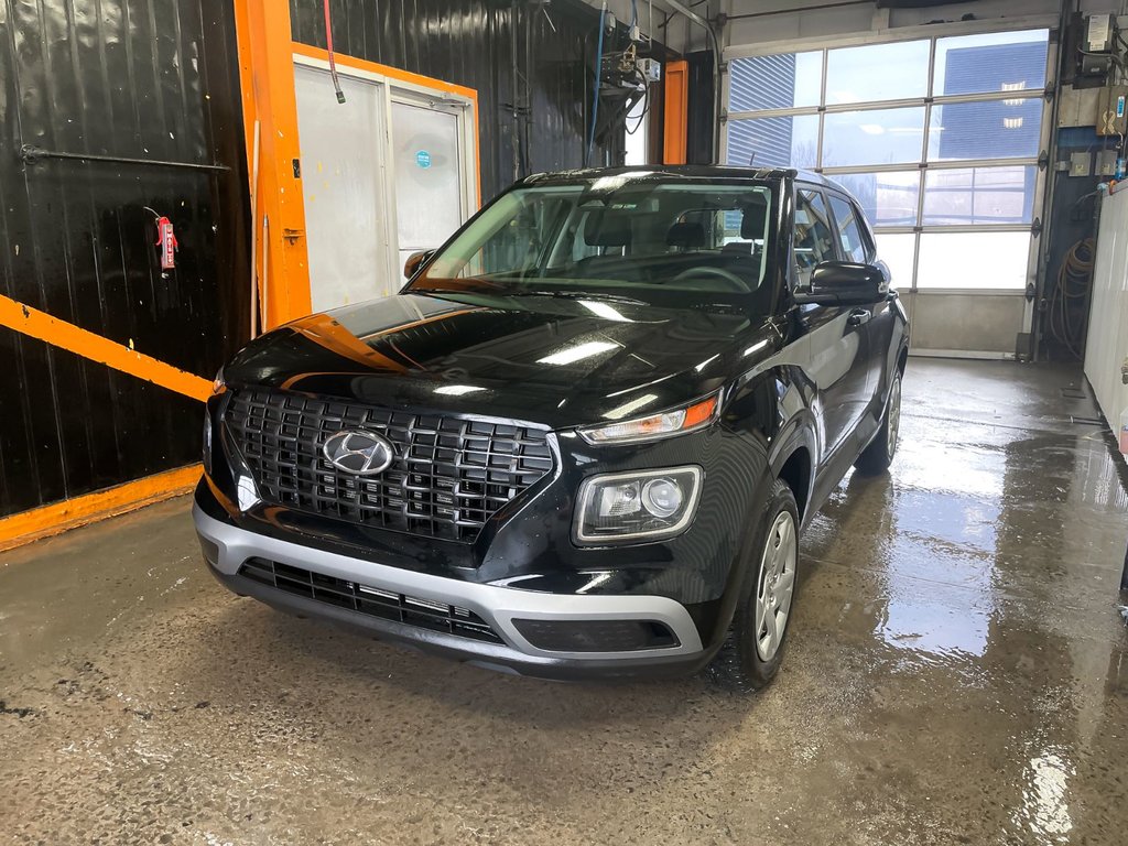 2023 Hyundai Venue in St-Jérôme, Quebec - 1 - w1024h768px