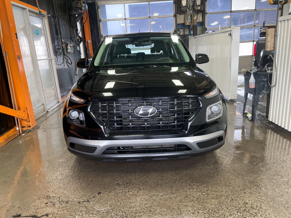 2023 Hyundai Venue in St-Jérôme, Quebec - 4 - w1024h768px
