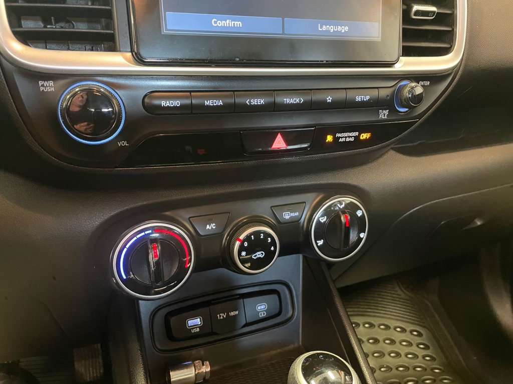 2024 Hyundai Venue in St-Jérôme, Quebec - 16 - w1024h768px