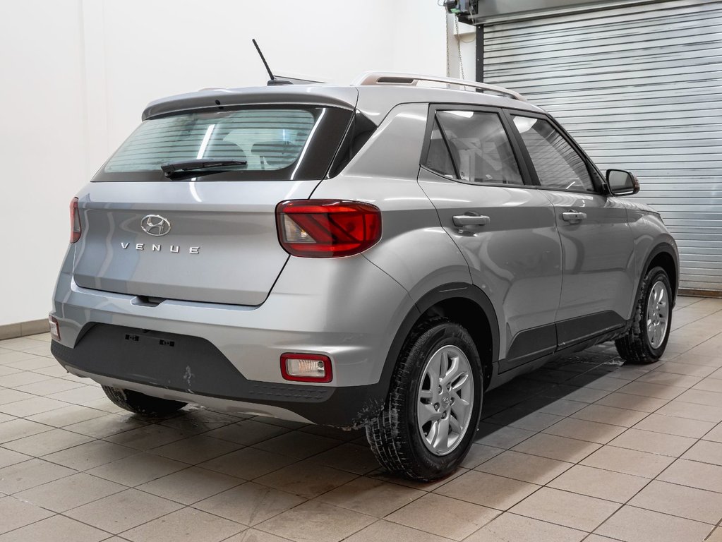 2025 Hyundai Venue in St-Jérôme, Quebec - 8 - w1024h768px