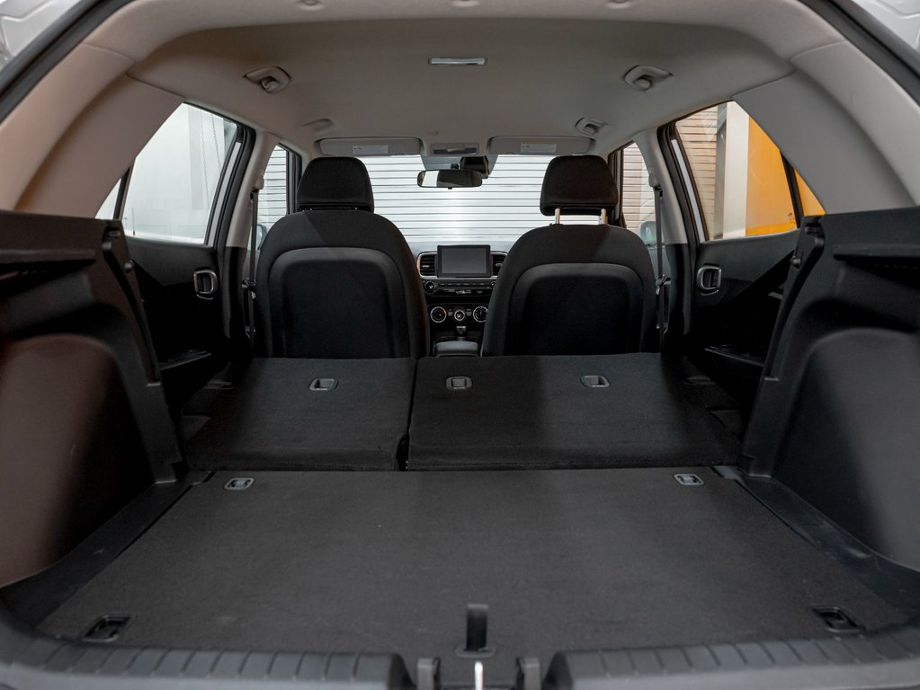 2025 Hyundai Venue in St-Jérôme, Quebec - 29 - w1024h768px