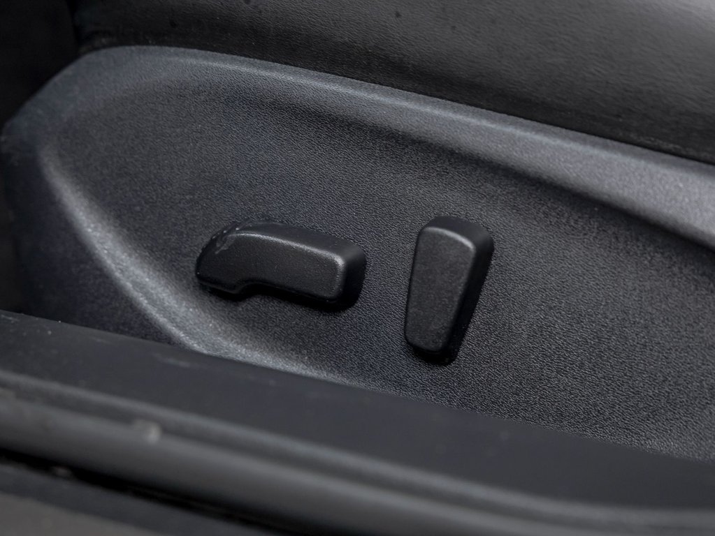 Infiniti Q50  2023 à St-Jérôme, Québec - 22 - w1024h768px