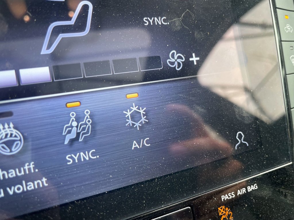 2021 Infiniti QX50 in St-Jérôme, Quebec - 16 - w1024h768px