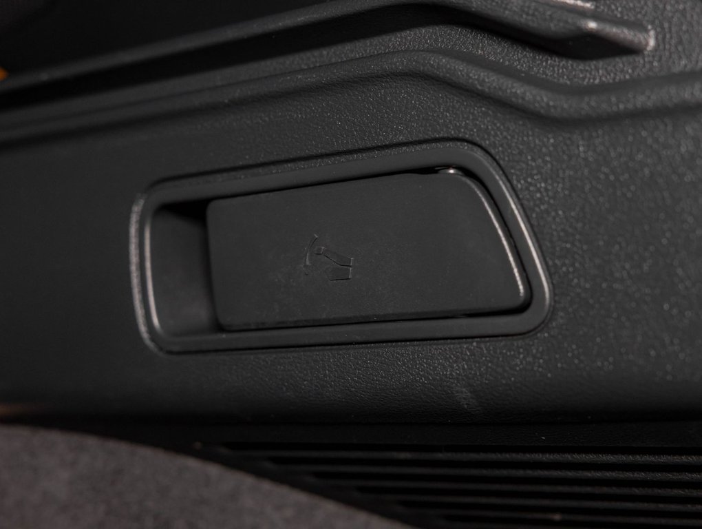 Infiniti QX50  2021 à St-Jérôme, Québec - 35 - w1024h768px