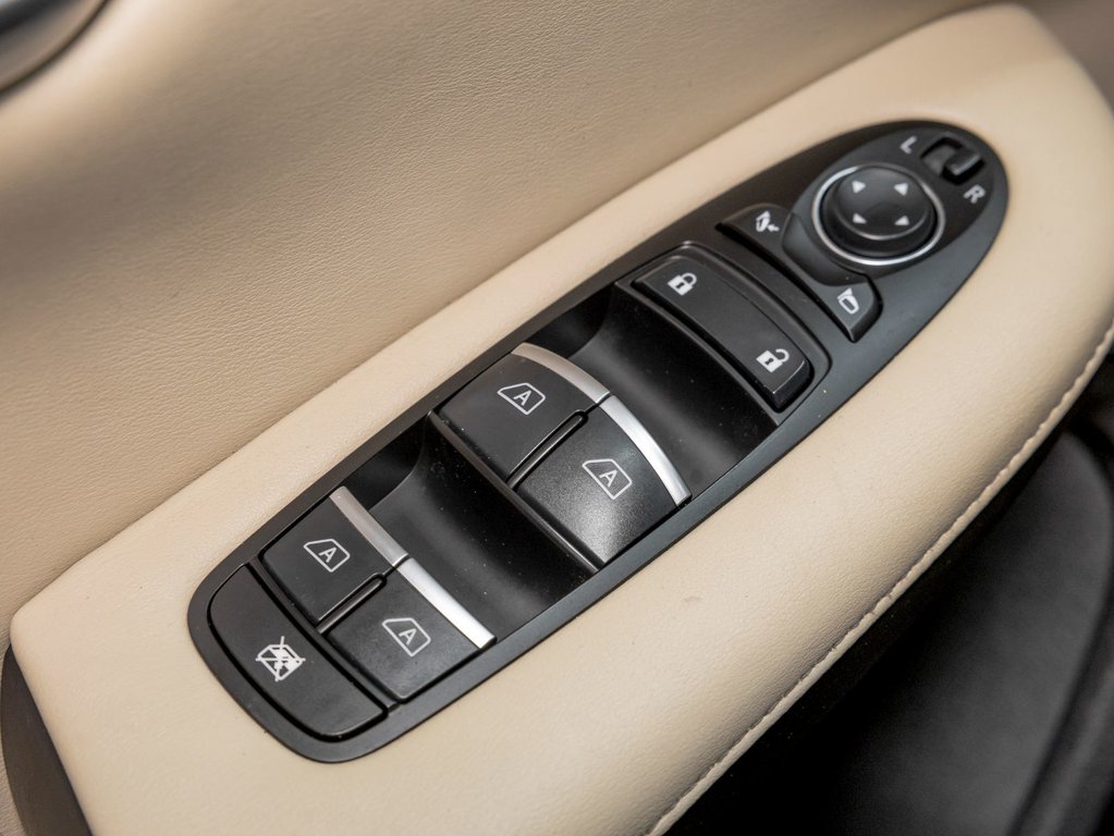 2022 Infiniti QX50 in St-Jérôme, Quebec - 29 - w1024h768px