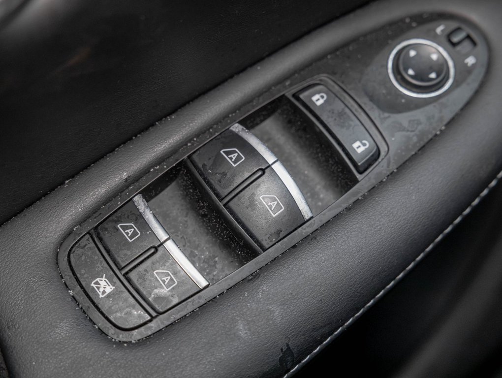 2023 Infiniti QX50 in St-Jérôme, Quebec - 27 - w1024h768px