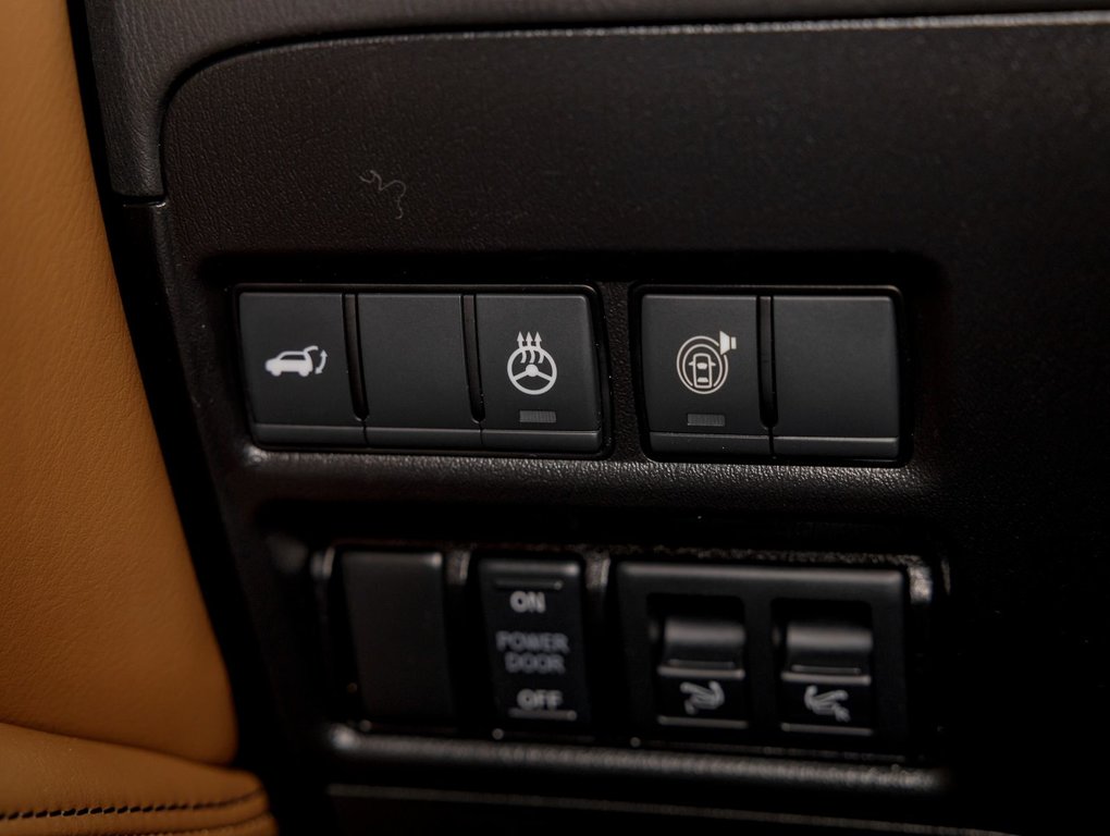 2023 Infiniti QX80 in St-Jérôme, Quebec - 25 - w1024h768px