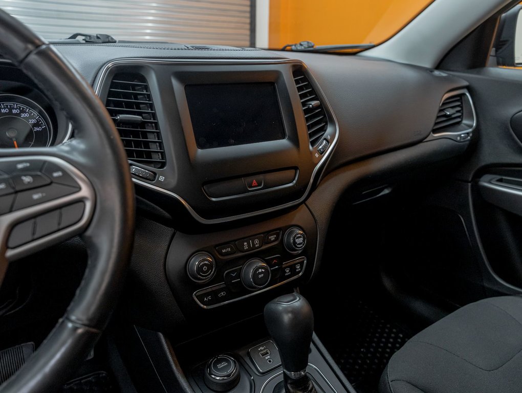 2021 Jeep Cherokee in St-Jérôme, Quebec - 21 - w1024h768px