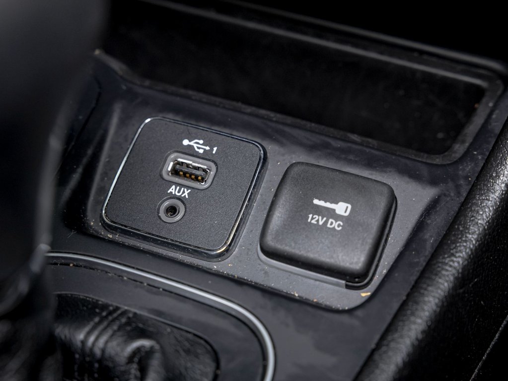 2021 Jeep Cherokee in St-Jérôme, Quebec - 25 - w1024h768px