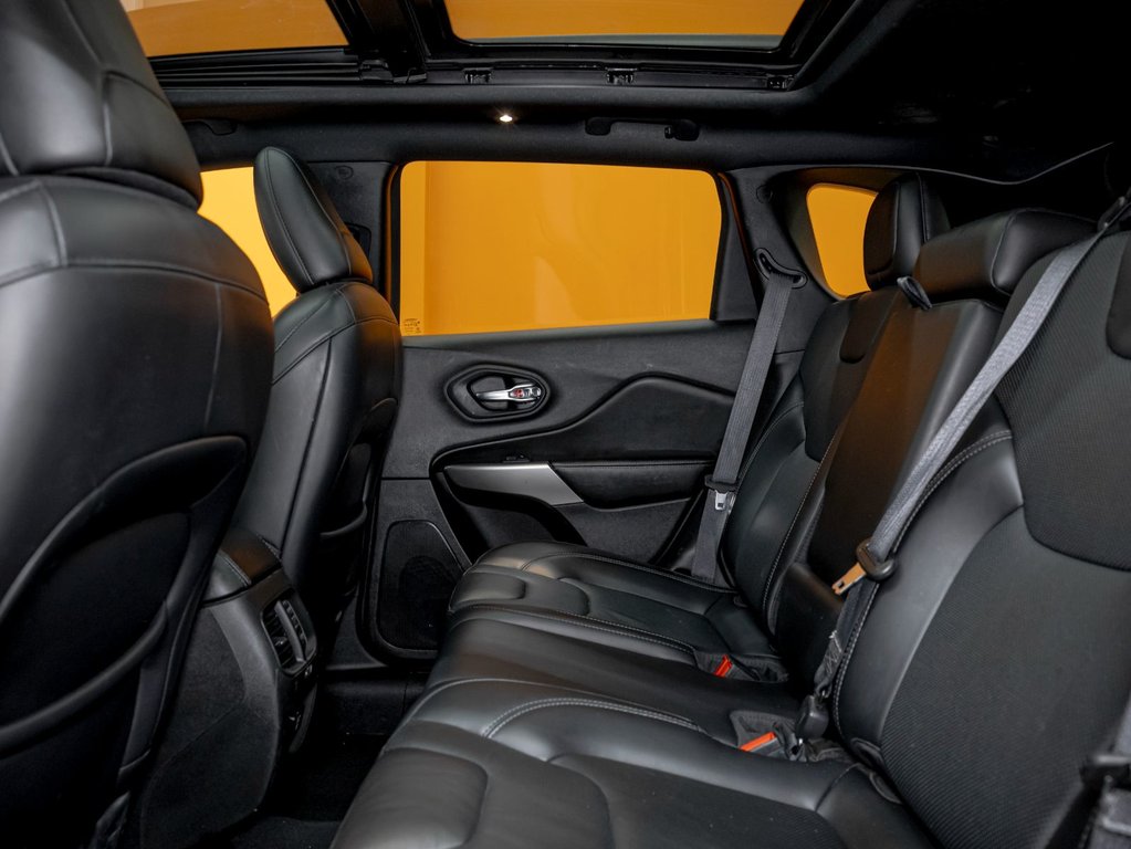 2021 Jeep Cherokee in St-Jérôme, Quebec - 22 - w1024h768px