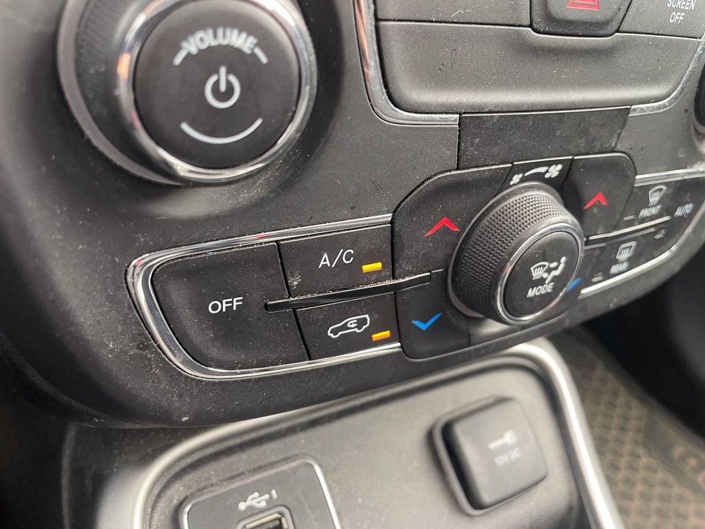 2019 Jeep Compass in St-Jérôme, Quebec - 14 - w1024h768px