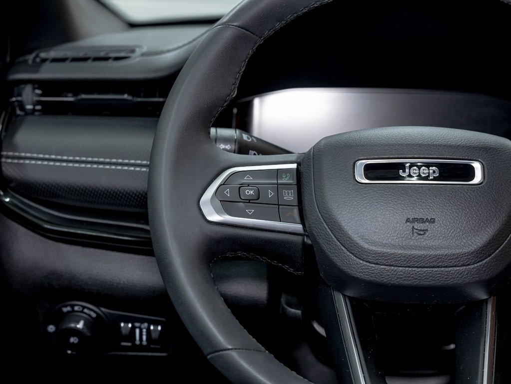 Jeep Compass  2023 à St-Jérôme, Québec - 15 - w1024h768px