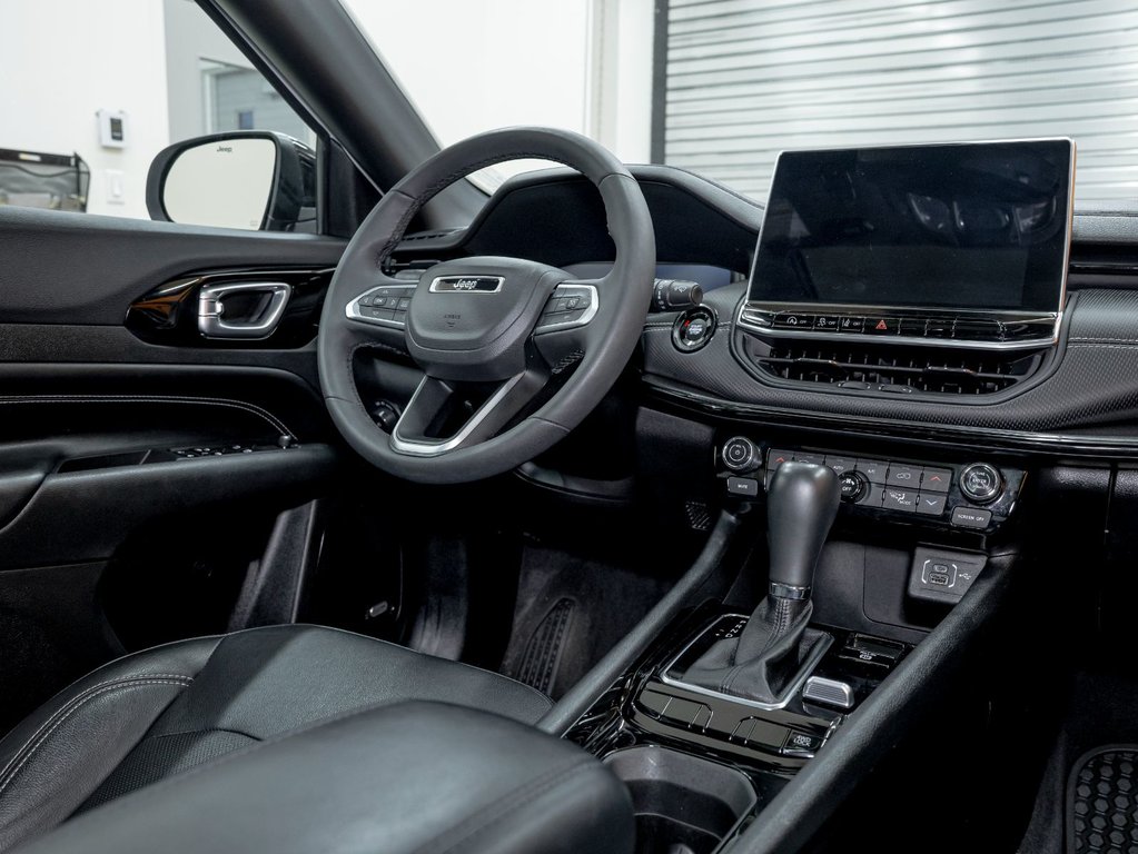 Jeep Compass  2023 à St-Jérôme, Québec - 30 - w1024h768px