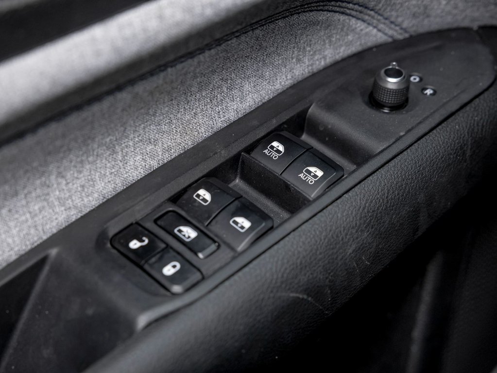 Jeep Compass  2023 à St-Jérôme, Québec - 24 - w1024h768px