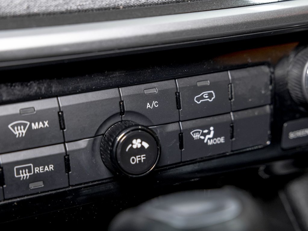 Jeep Compass  2023 à St-Jérôme, Québec - 21 - w1024h768px