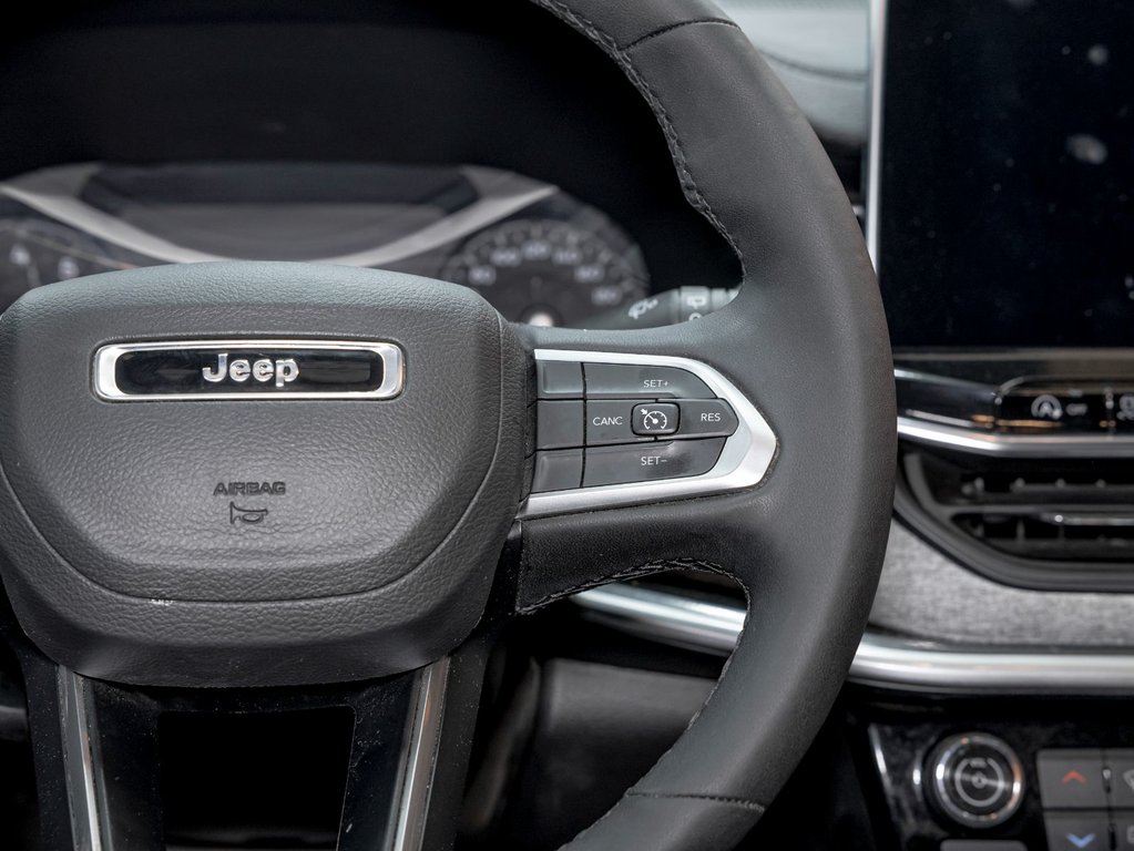 Jeep Compass  2023 à St-Jérôme, Québec - 15 - w1024h768px