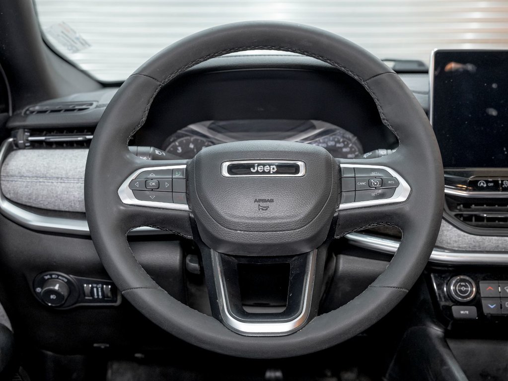 Jeep Compass  2023 à St-Jérôme, Québec - 12 - w1024h768px