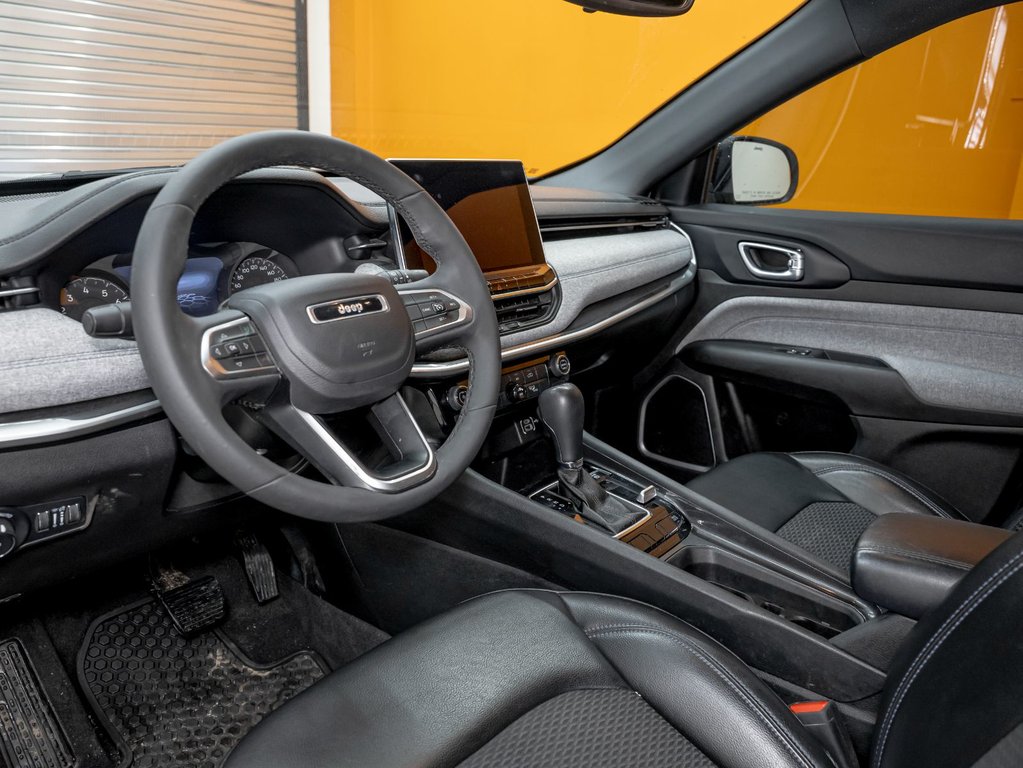Jeep Compass  2023 à St-Jérôme, Québec - 2 - w1024h768px