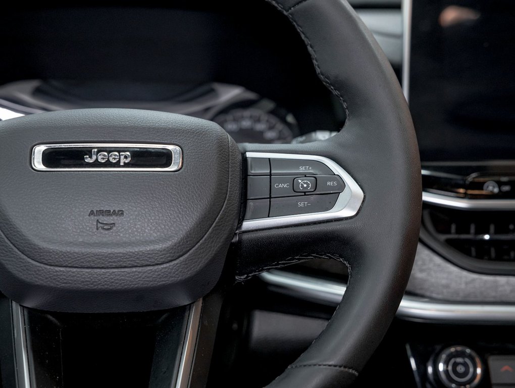 Jeep Compass  2024 à St-Jérôme, Québec - 15 - w1024h768px