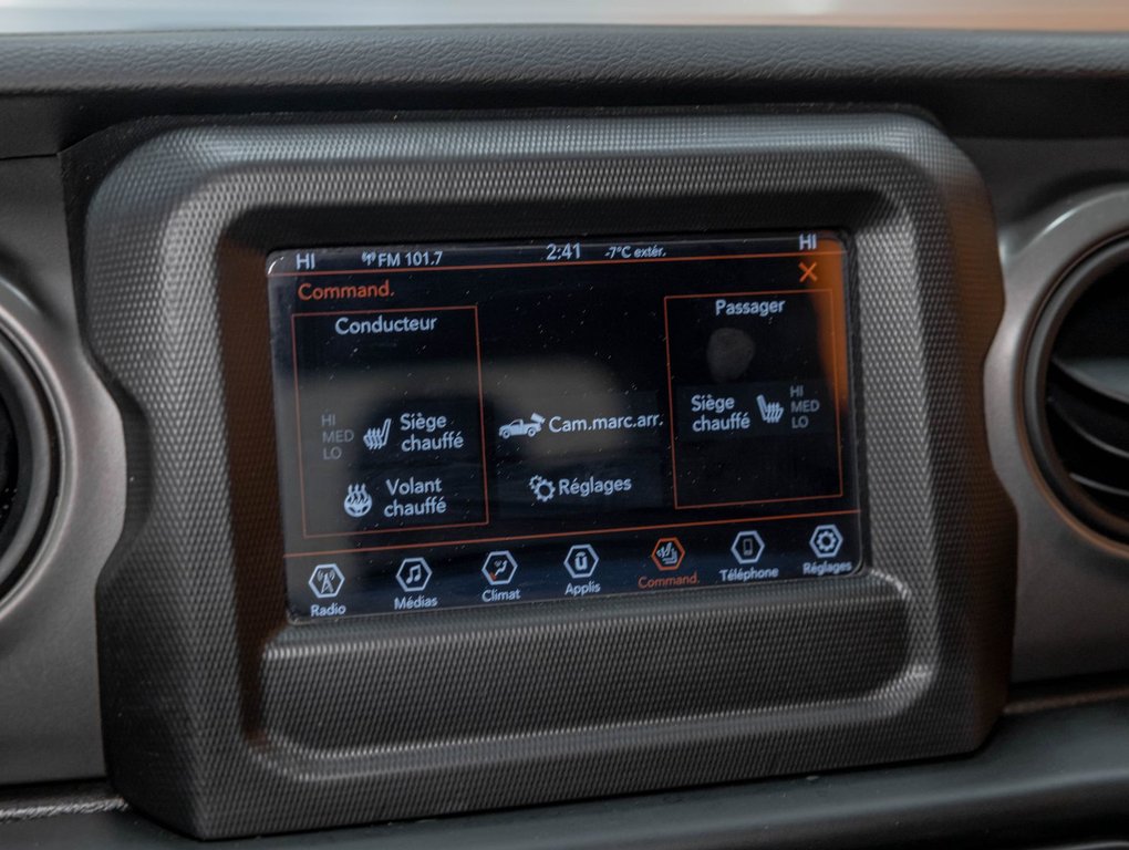 2022 Jeep Gladiator in St-Jérôme, Quebec - 17 - w1024h768px