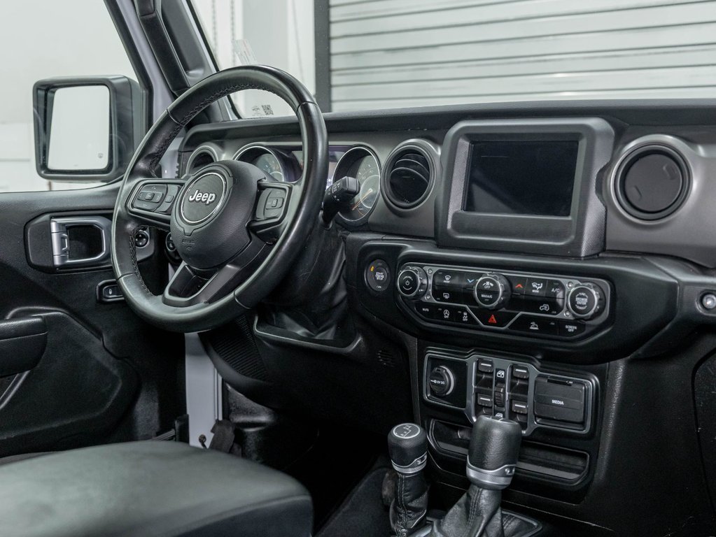 2022 Jeep Gladiator in St-Jérôme, Quebec - 24 - w1024h768px