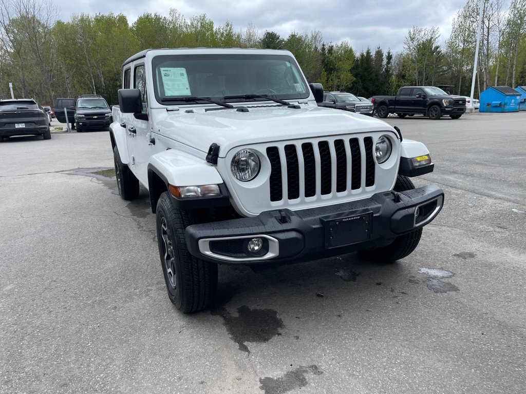 2022 Jeep Gladiator in St-Jérôme, Quebec - 9 - w1024h768px