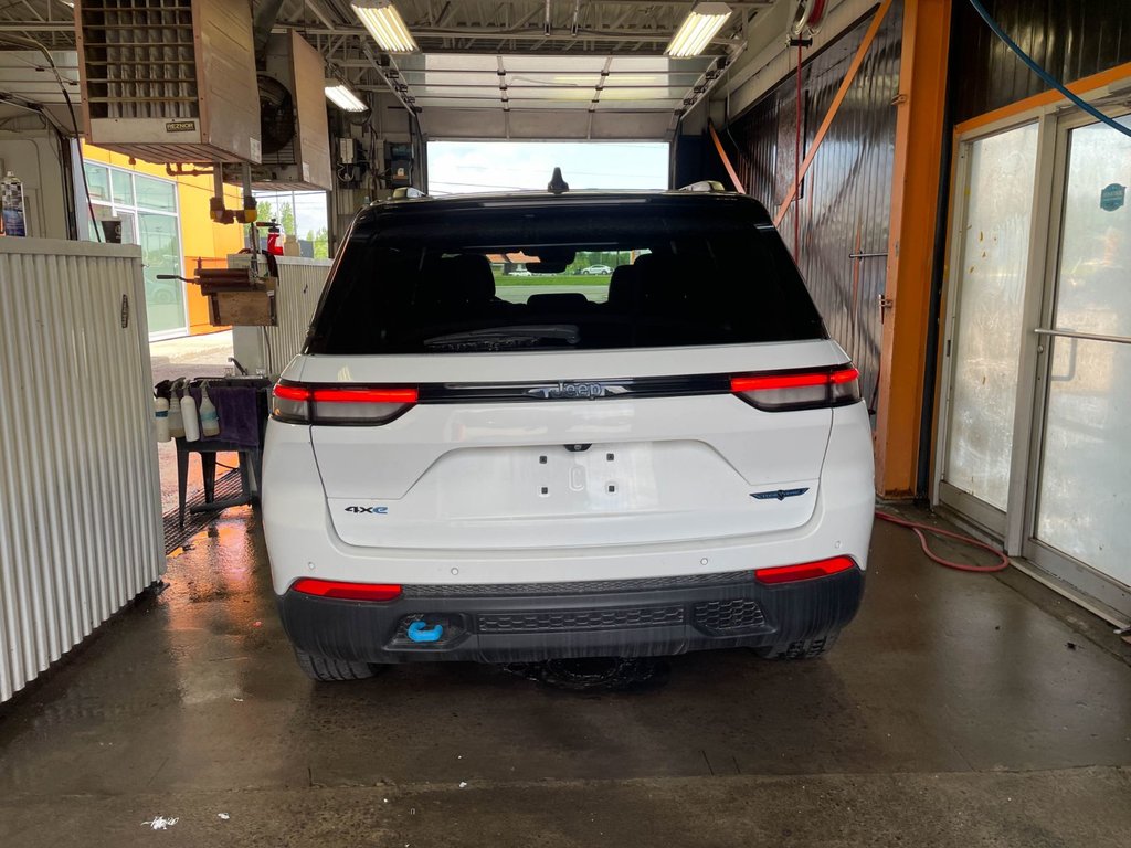 2022 Jeep Grand Cherokee 4xe in St-Jérôme, Quebec - 9 - w1024h768px