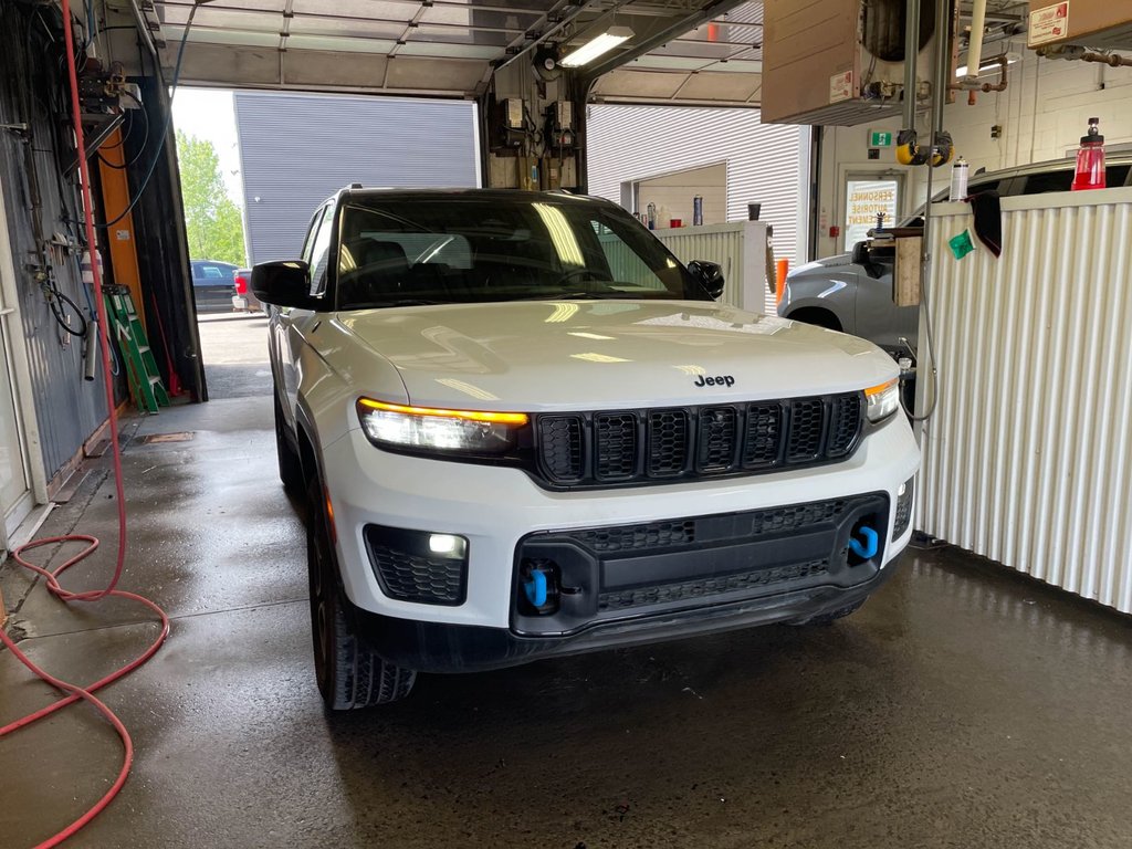 2022 Jeep Grand Cherokee 4xe in St-Jérôme, Quebec - 12 - w1024h768px