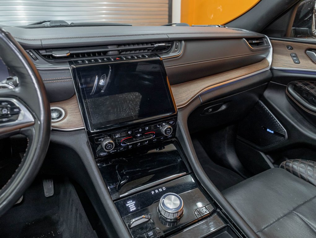 2021 Jeep Grand Cherokee L in St-Jérôme, Quebec - 2 - w1024h768px