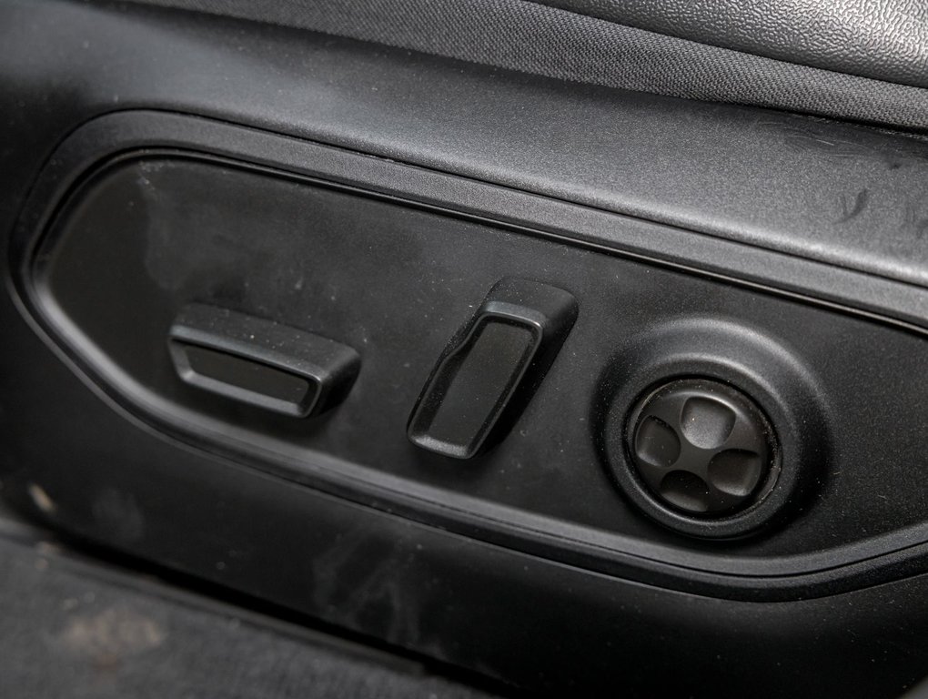 2023 Jeep Grand Cherokee L in St-Jérôme, Quebec - 26 - w1024h768px