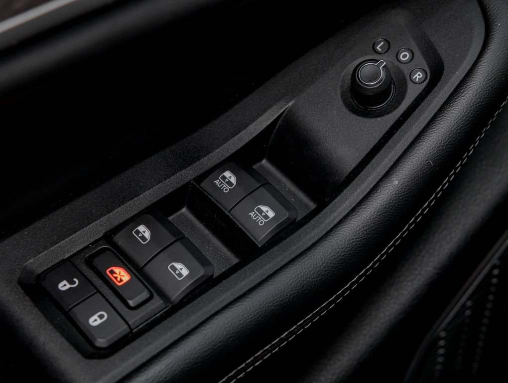 2023 Jeep Grand Cherokee L in St-Jérôme, Quebec - 27 - w1024h768px