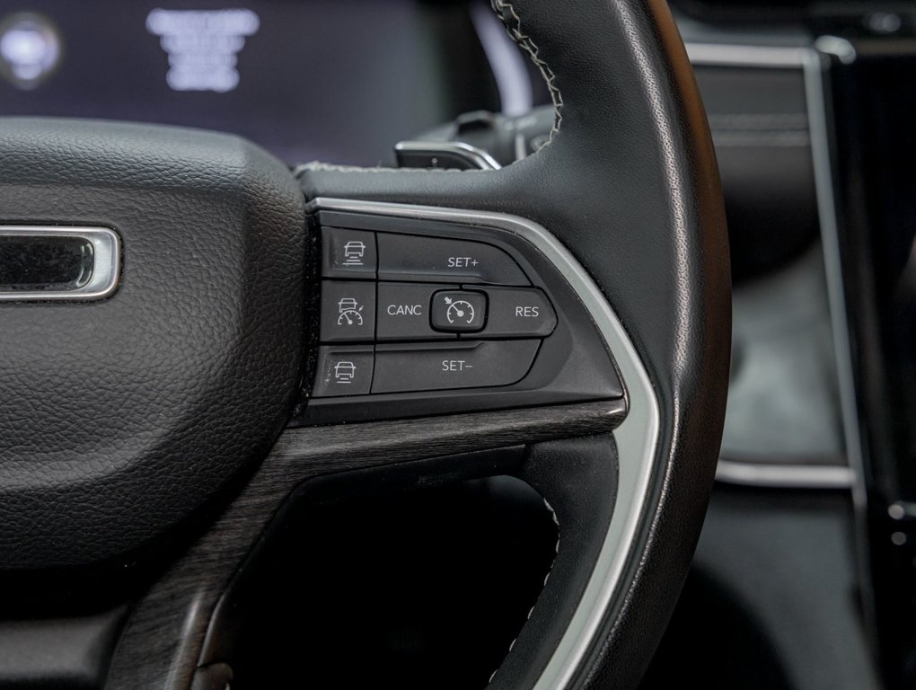 2023 Jeep Grand Cherokee L in St-Jérôme, Quebec - 15 - w1024h768px