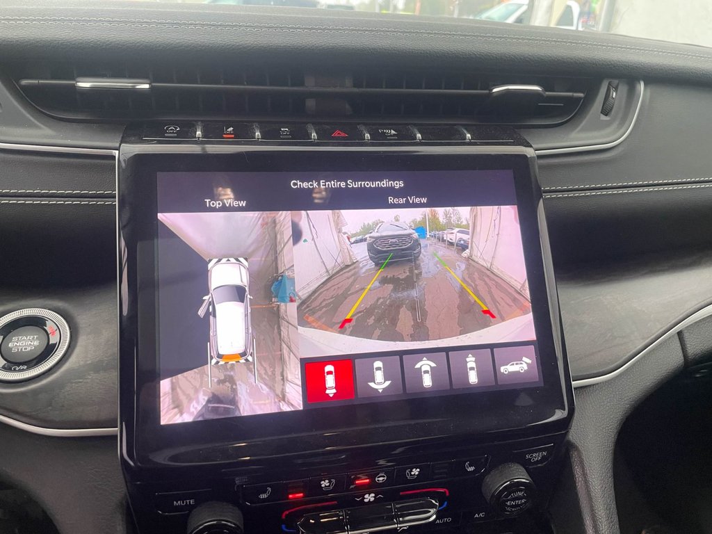 Jeep Grand Cherokee L  2023 à St-Jérôme, Québec - 16 - w1024h768px