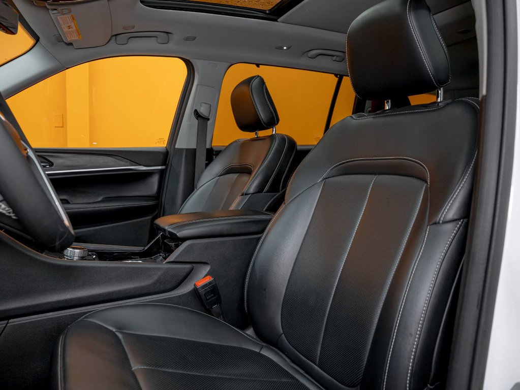 2023 Jeep Grand Cherokee L in St-Jérôme, Quebec - 10 - w1024h768px