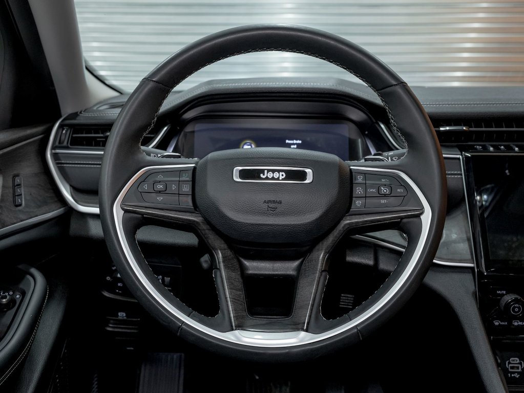 2023 Jeep Grand Cherokee L in St-Jérôme, Quebec - 12 - w1024h768px