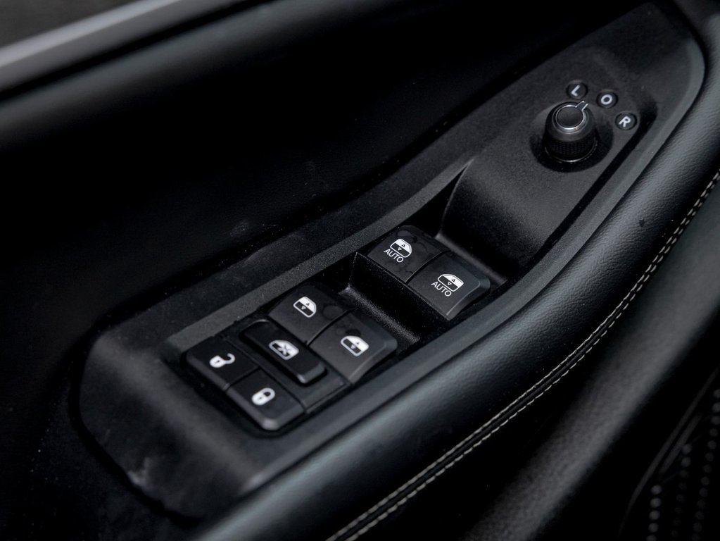 2023 Jeep Grand Cherokee L in St-Jérôme, Quebec - 27 - w1024h768px