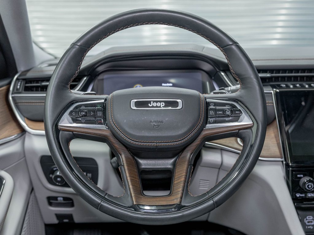Jeep Grand Cherokee L  2023 à St-Jérôme, Québec - 14 - w1024h768px