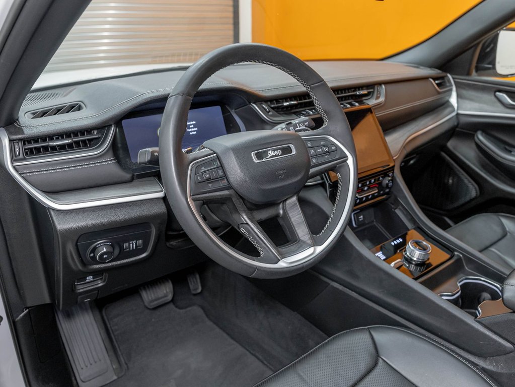 Jeep Grand Cherokee L  2024 à St-Jérôme, Québec - 2 - w1024h768px