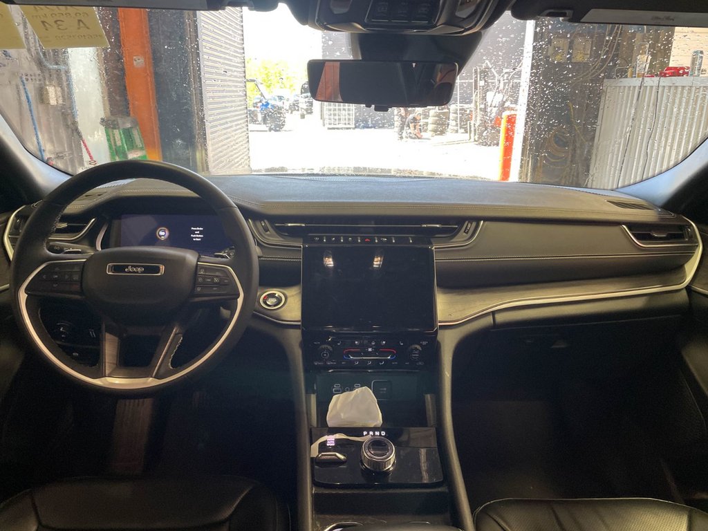 2024 Jeep Grand Cherokee L in St-Jérôme, Quebec - 13 - w1024h768px