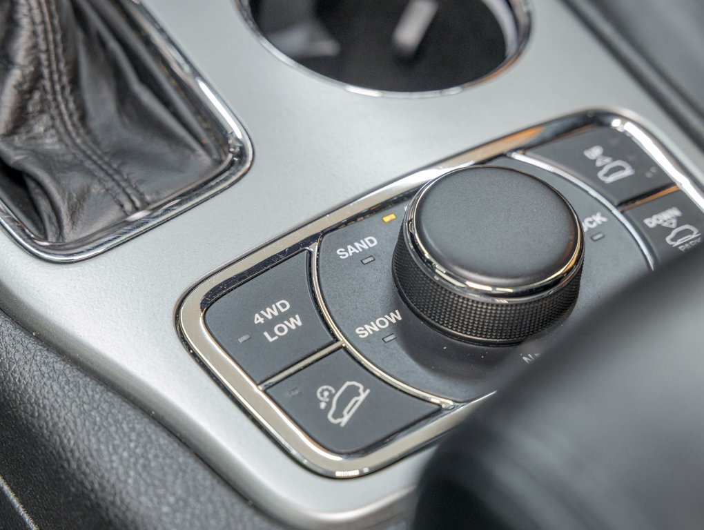 Jeep Grand Cherokee  2018 à St-Jérôme, Québec - 24 - w1024h768px