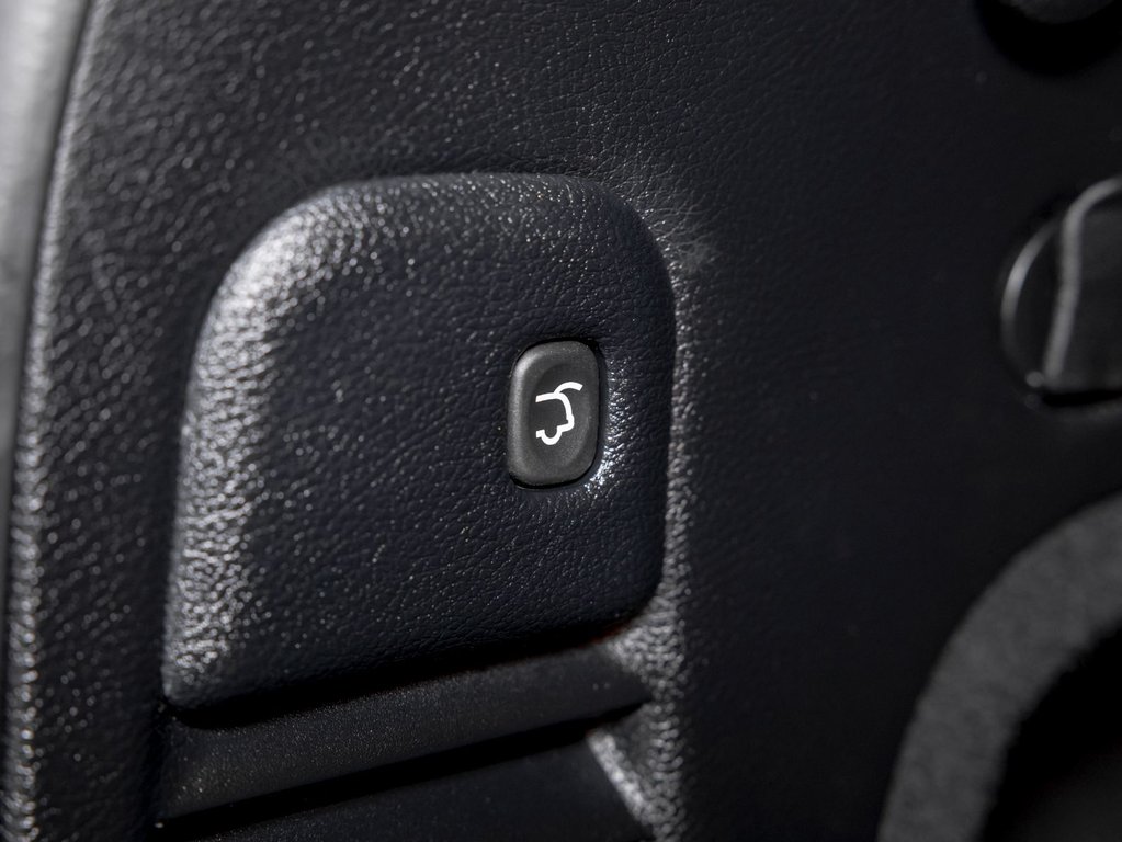 2020 Jeep Grand Cherokee in St-Jérôme, Quebec - 31 - w1024h768px