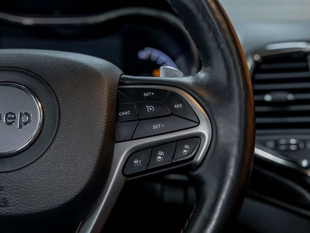 2021 Jeep Grand Cherokee in St-Jérôme, Quebec - 16 - w1024h768px