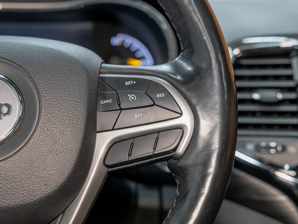 2021 Jeep Grand Cherokee in St-Jérôme, Quebec - 16 - w1024h768px