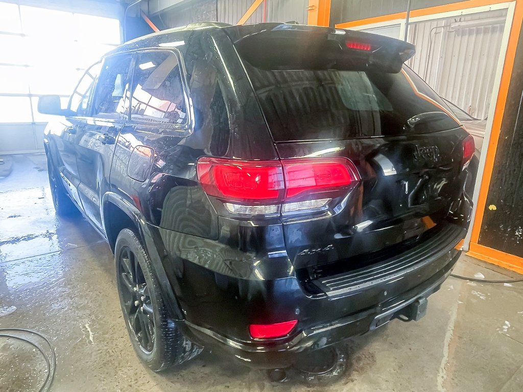 2021 Jeep Grand Cherokee in St-Jérôme, Quebec - 6 - w1024h768px