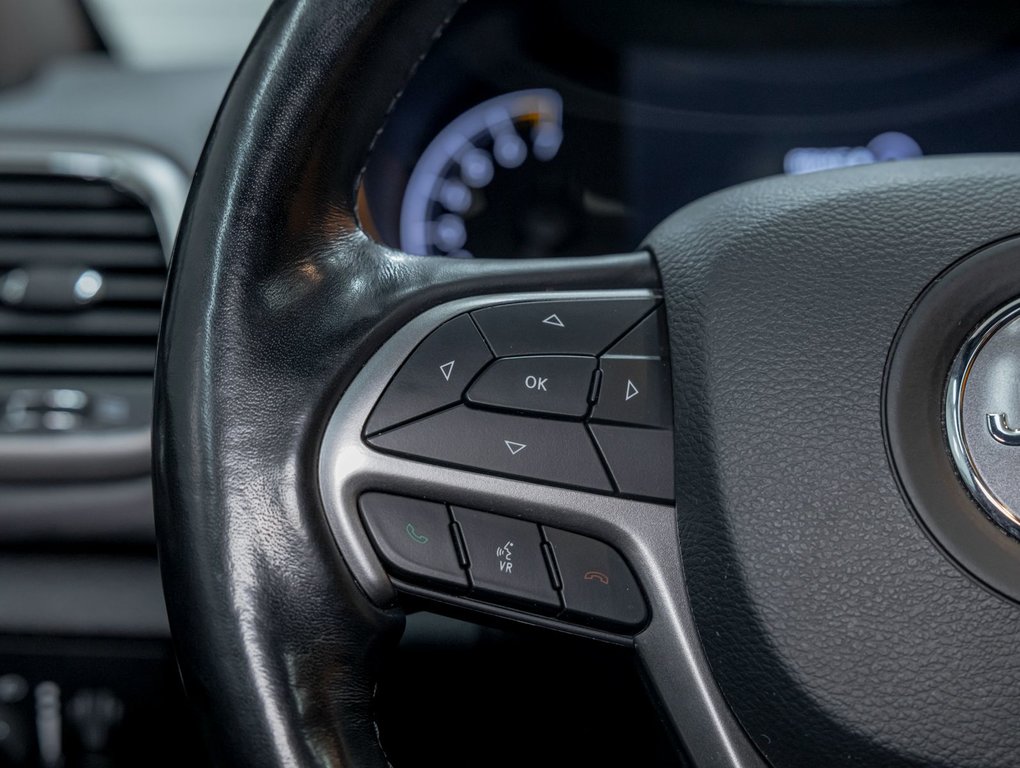 2021 Jeep Grand Cherokee in St-Jérôme, Quebec - 15 - w1024h768px