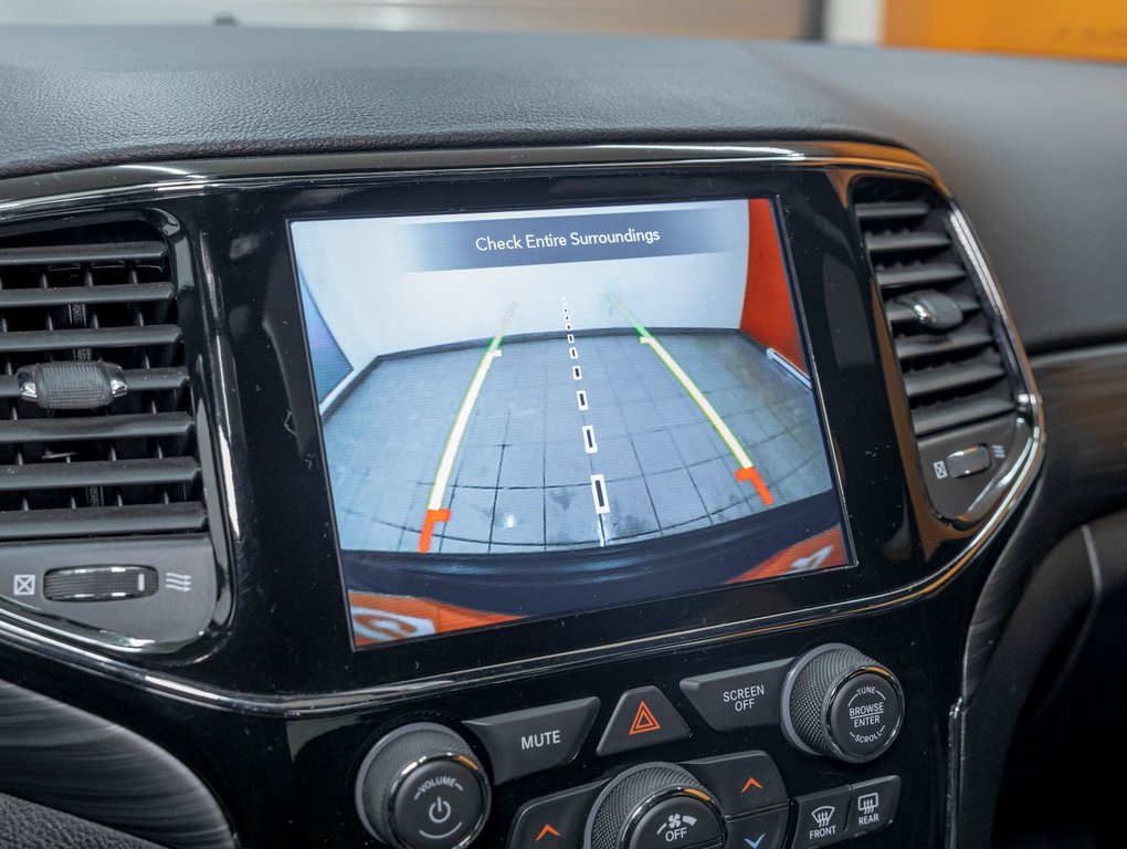 2021 Jeep Grand Cherokee in St-Jérôme, Quebec - 20 - w1024h768px