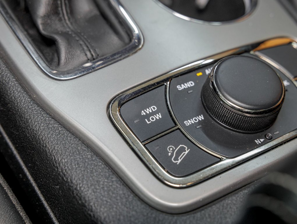 Jeep Grand Cherokee  2021 à St-Jérôme, Québec - 24 - w1024h768px