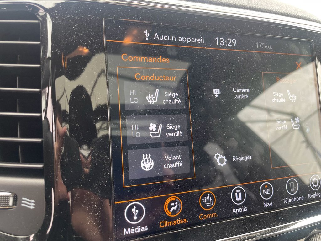 2021 Jeep Grand Cherokee in St-Jérôme, Quebec - 14 - w1024h768px