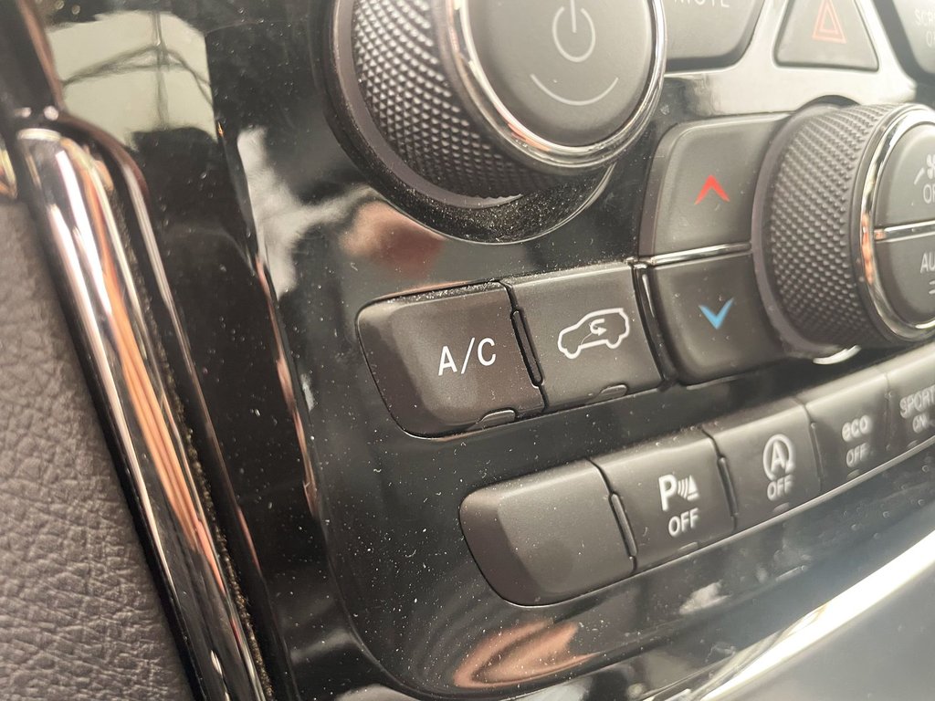 2021 Jeep Grand Cherokee in St-Jérôme, Quebec - 17 - w1024h768px